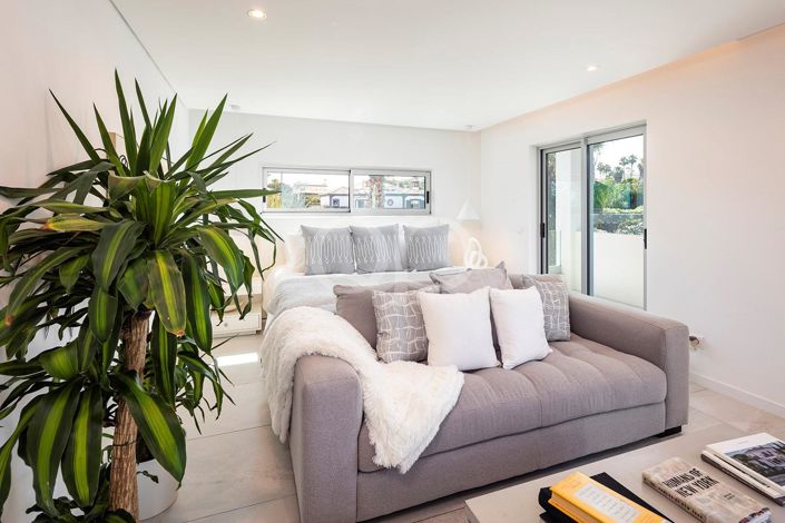 Image No.6-5 Bed House for sale