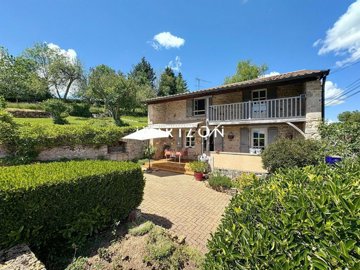 1 - Cluny, House