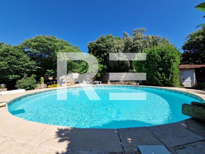 Image No.11-3 Bed House for sale