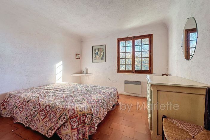 Image No.16-6 Bed House for sale