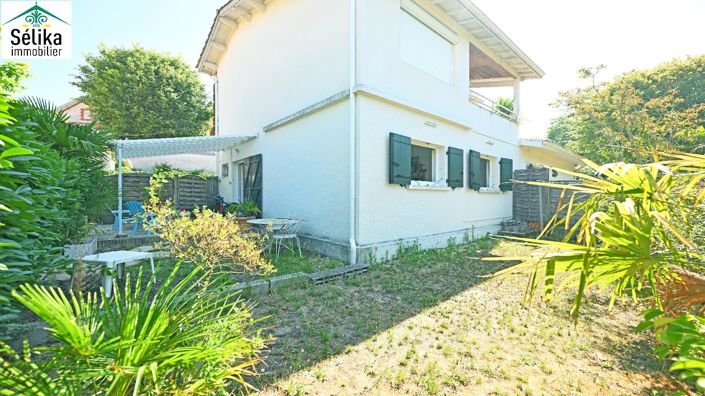 Image No.10-6 Bed House for sale