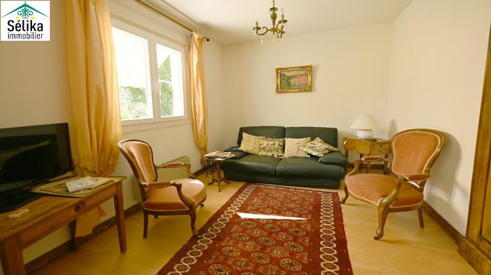 Image No.4-6 Bed House for sale