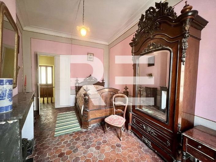 Image No.3-3 Bed House for sale