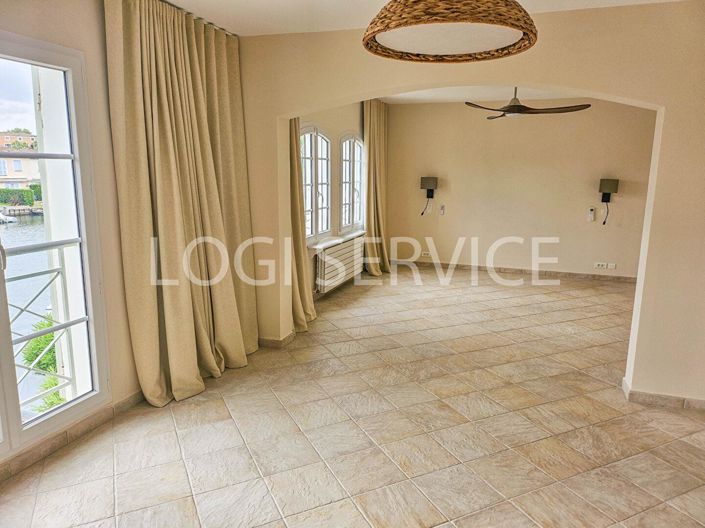 Image No.6-6 Bed House for sale