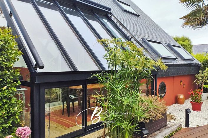 Image No.1-4 Bed House for sale