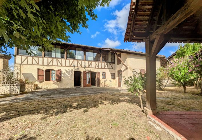 Image No.1-6 Bed House for sale