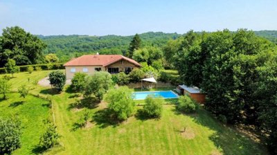 5 Bed House for sale