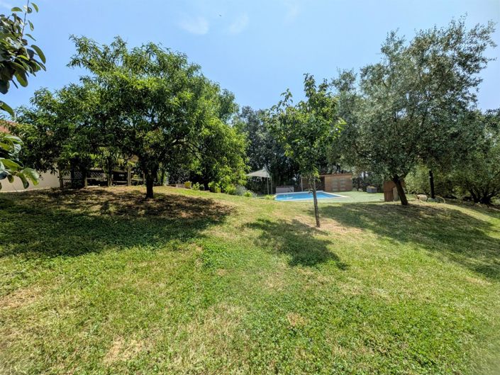 Image No.20-5 Bed House for sale