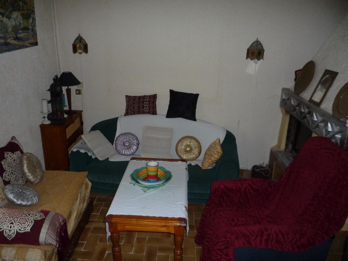 Image No.12-2 Bed House for sale