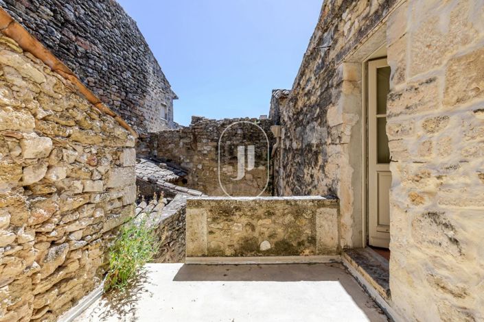 Image No.14-3 Bed House for sale