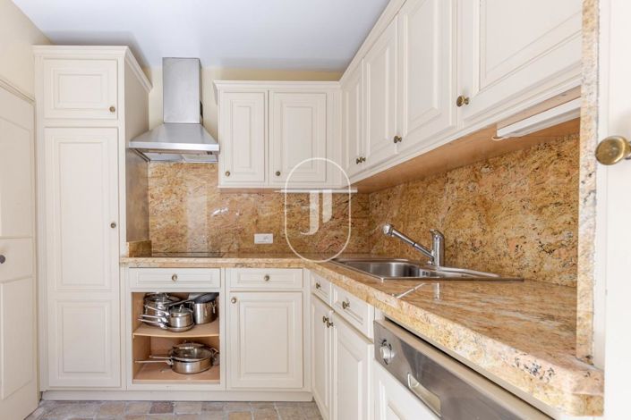 Image No.6-3 Bed House for sale