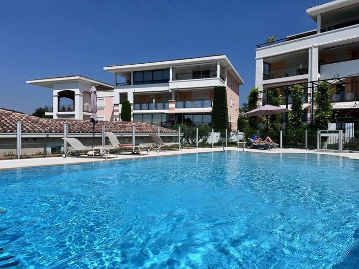 Image No.10-1 Bed Apartment for sale