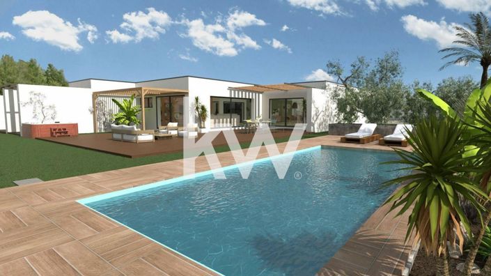 Image No.1-4 Bed House for sale