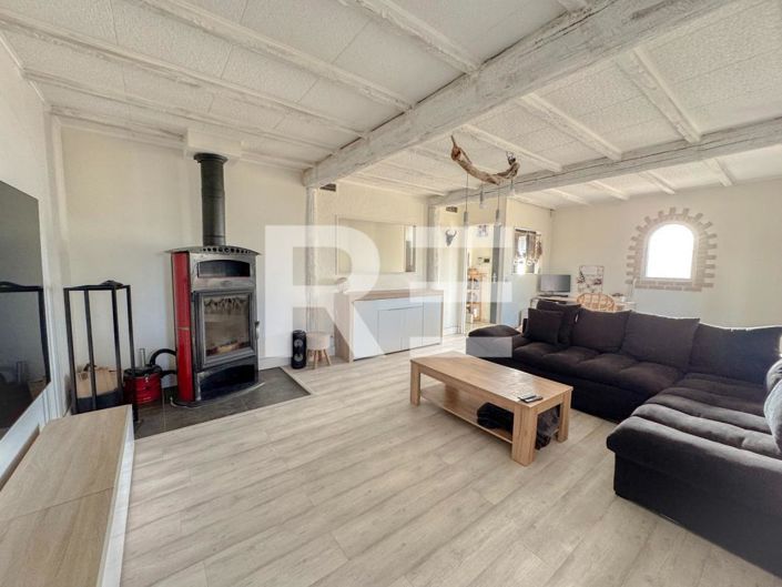 Image No.10-3 Bed House for sale