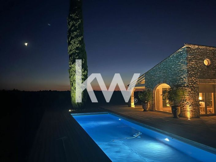 Image No.1-7 Bed House for sale