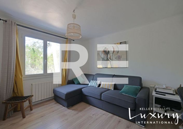 Image No.10-5 Bed House for sale