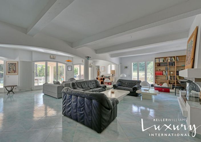 Image No.5-5 Bed House for sale