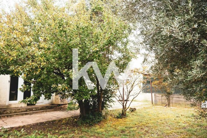 Image No.1-3 Bed House for sale
