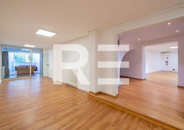 Image No.12-4 Bed House for sale