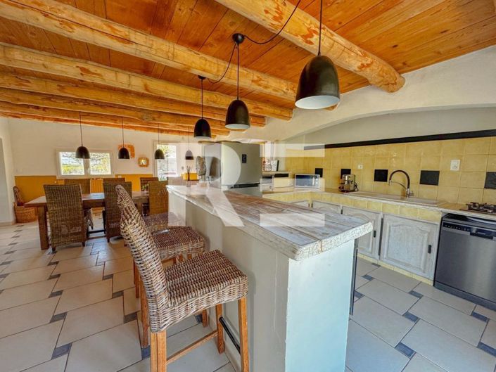 Image No.11-6 Bed House for sale