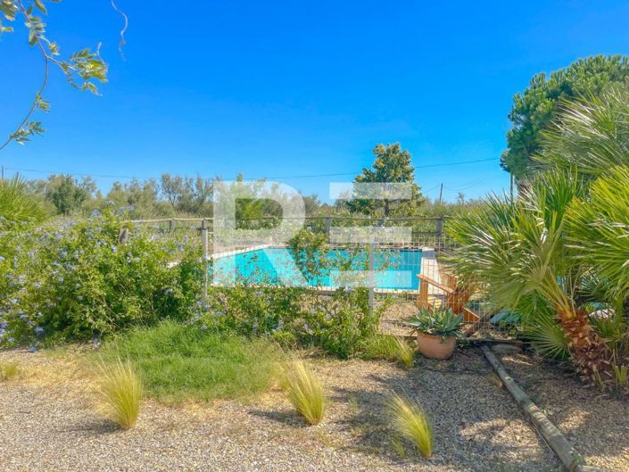 Image No.4-6 Bed House for sale