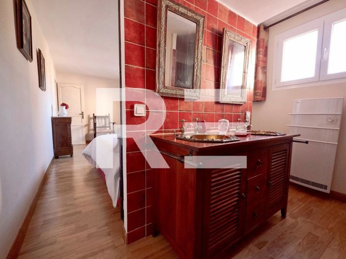 Image No.10-4 Bed House for sale