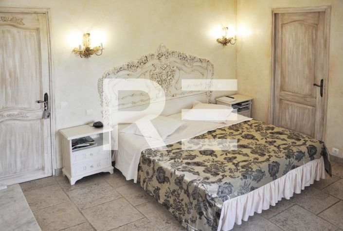 Image No.17-4 Bed House for sale