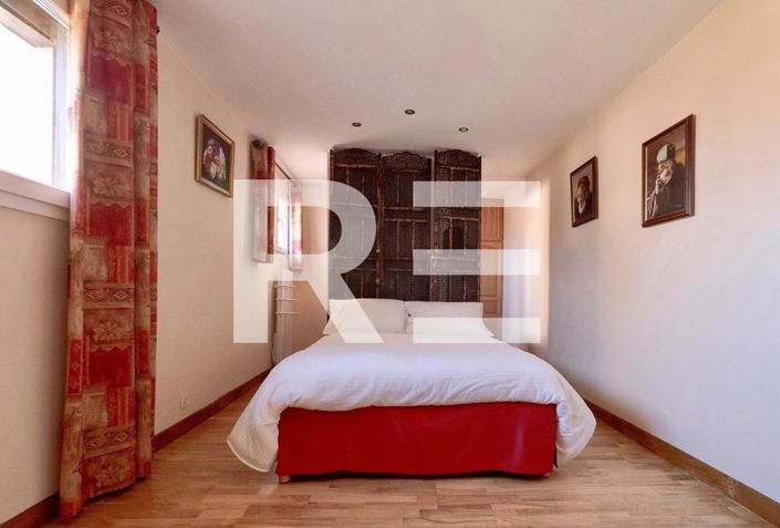 Image No.19-4 Bed House for sale