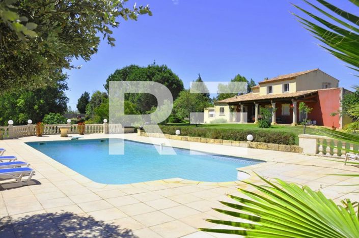 Image No.2-4 Bed House for sale