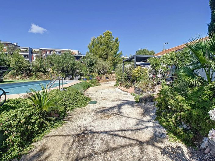 Image No.2-Maison de 6 chambres à vendre à Antibes