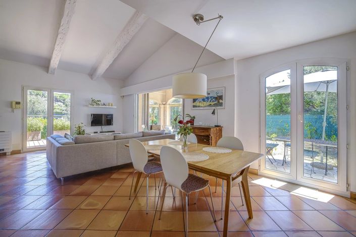 Image No.14-4 Bed House for sale