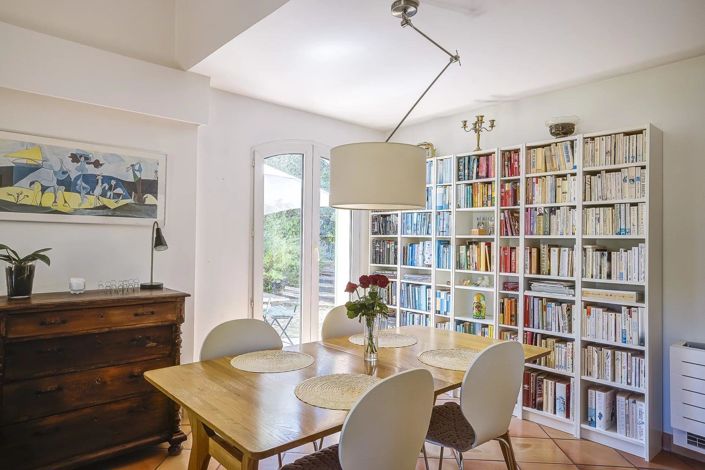 Image No.22-4 Bed House for sale