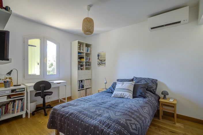 Image No.38-4 Bed House for sale