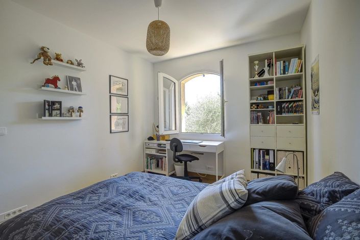 Image No.39-4 Bed House for sale