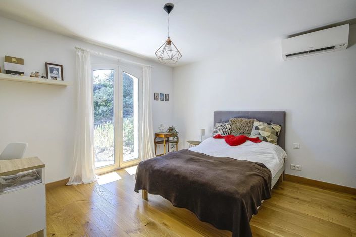 Image No.41-4 Bed House for sale