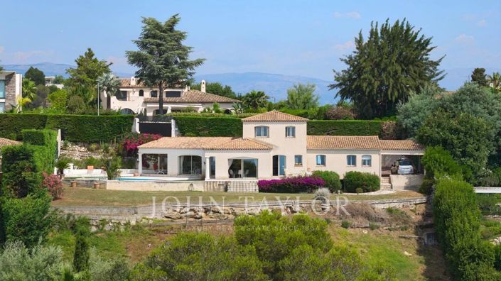 Image No.1-4 Bed House for sale