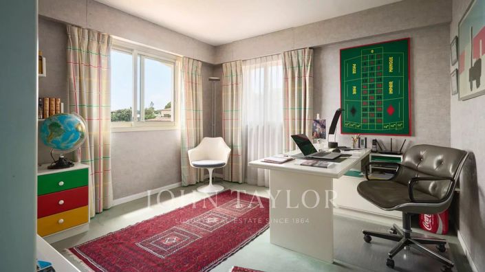 Image No.16-4 Bed House for sale