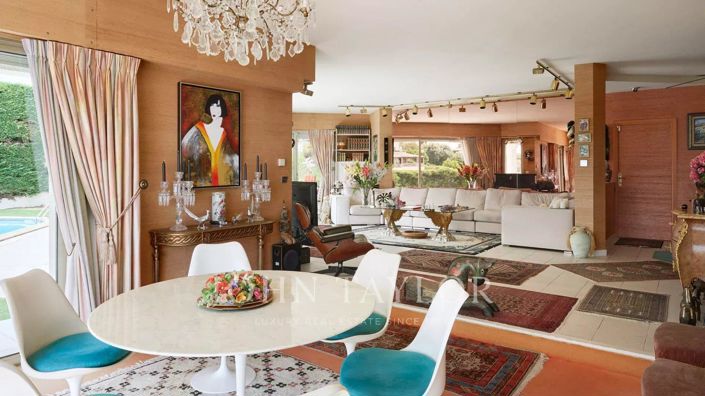 Image No.5-4 Bed House for sale