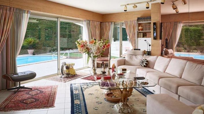 Image No.8-4 Bed House for sale