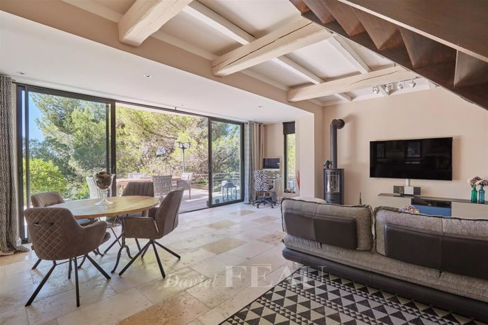 Image No.9-4 Bed House for sale