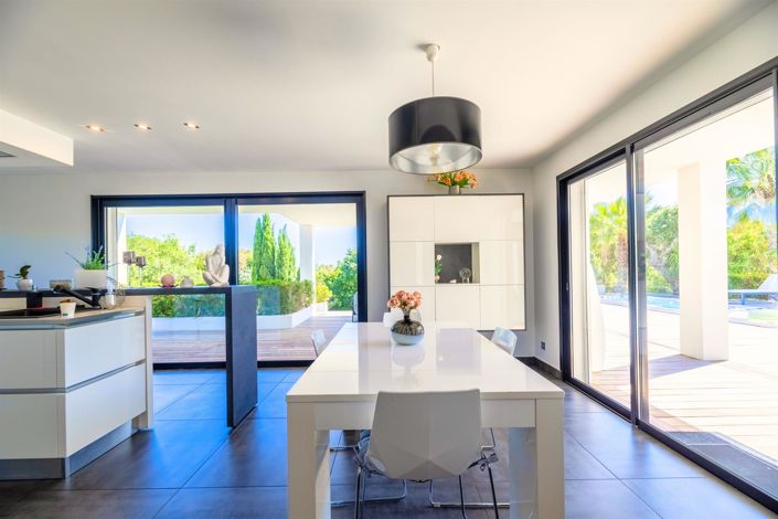 Image No.7-4 Bed House for sale