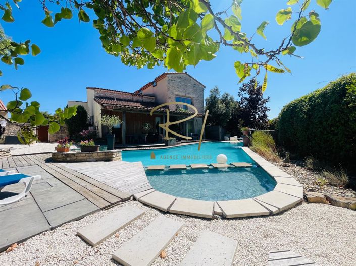 Image No.2-4 Bed House for sale