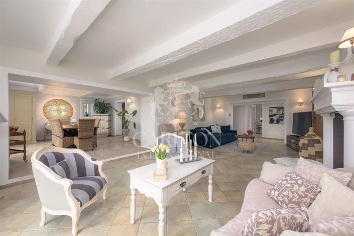 Image No.12-12 Bed House for sale