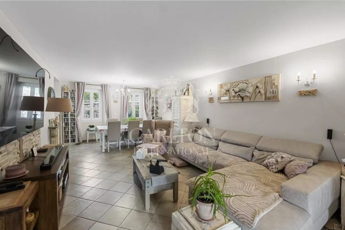 Image No.39-12 Bed House for sale