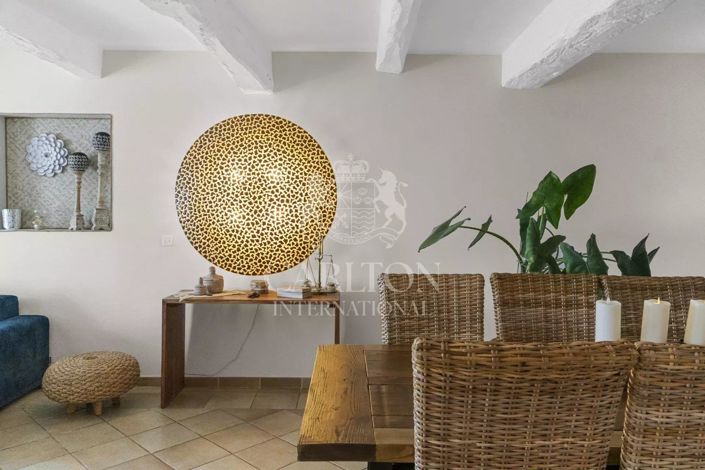 Image No.47-12 Bed House for sale