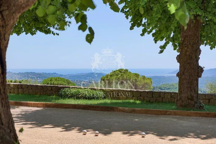 Image No.7-12 Bed House for sale