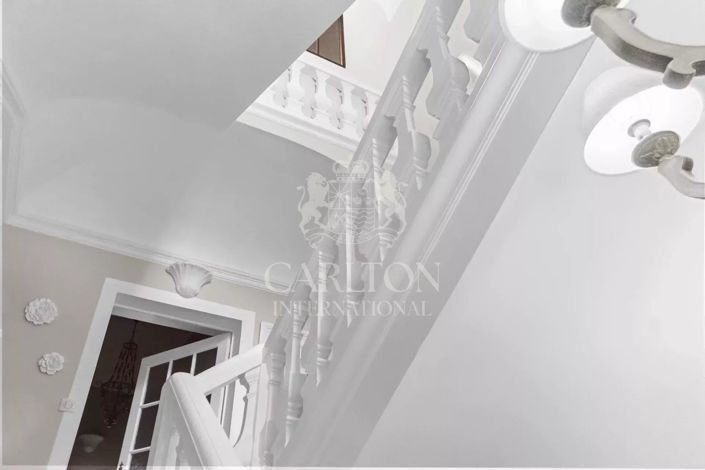 Image No.9-12 Bed House for sale