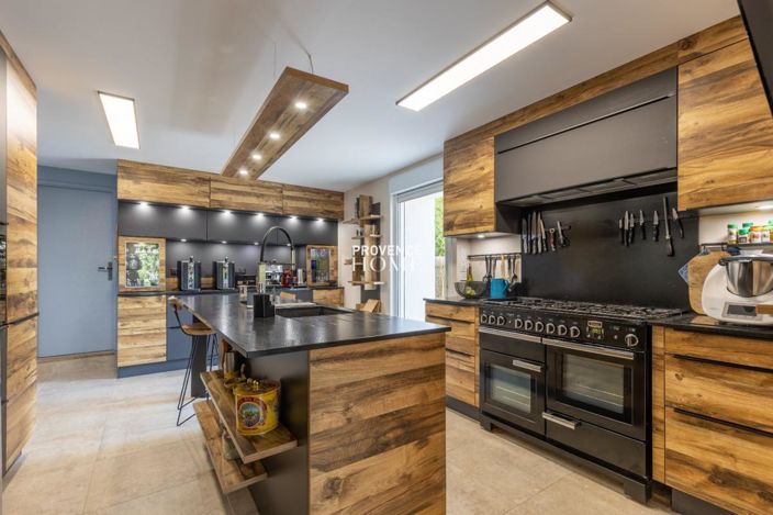 Image No.12-Maison de 12 chambres à vendre à L'Isle-sur-la-Sorgue