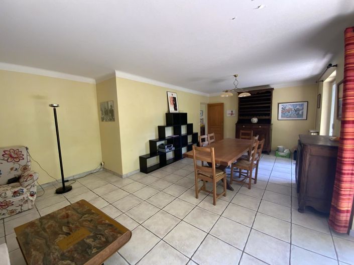 Image No.9-3 Bed House for sale