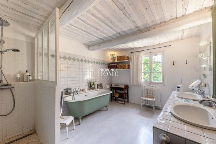 Image No.16-6 Bed House for sale